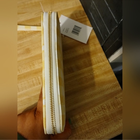 Betsey Johnson NWT Yellow/ White
Checkered Wallet/ Wristlet - Picture 7 of 11